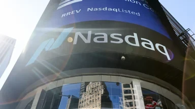 Sharp Global Sell-Off Hits Chip Stocks and Major Benchmarks, Analysts Dismiss AI Bubble Crash Fears